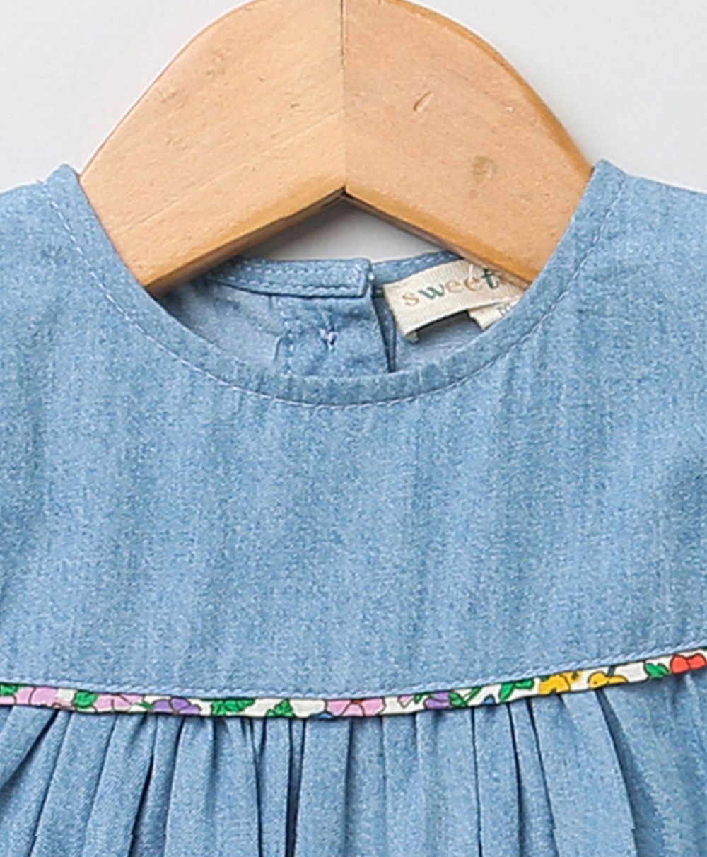 Rabbit Print Denim Top & Green Cotton Twill Shorts